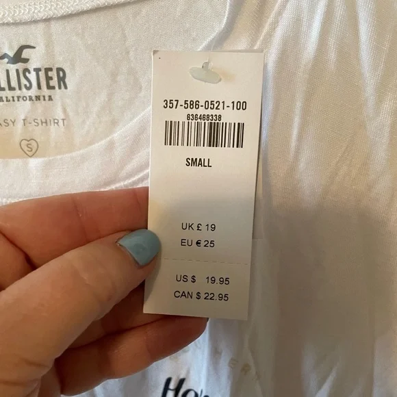 Women’s Hollister Tee Shirt - Picture 5 of 6